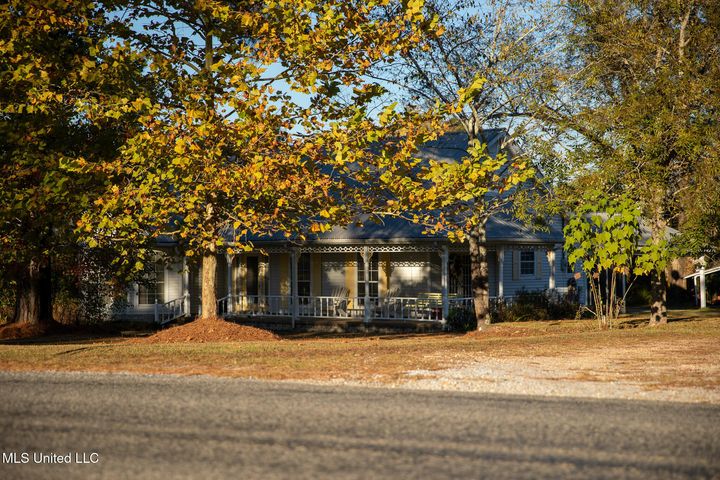 3 bed/2 bath and 17+/- ac Newton, MS 39345