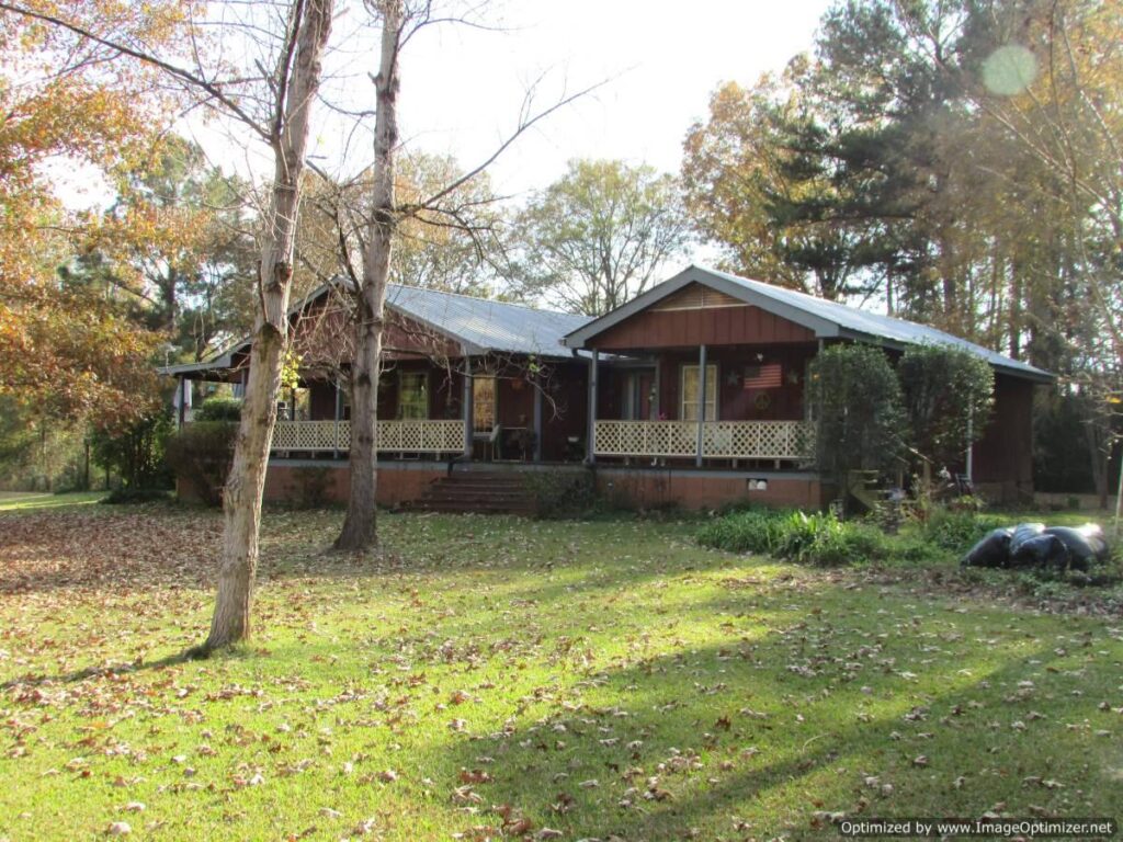 3 bed/2 bath on 5 acres Canton, MS